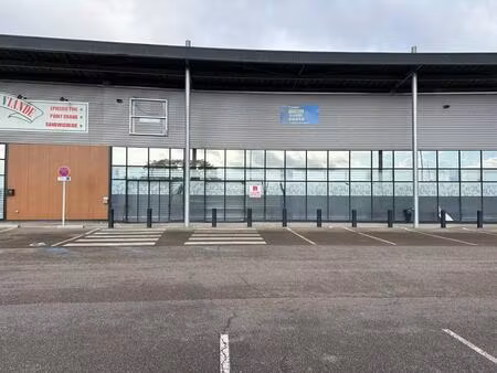 location commerce 357 m² à 1 119 m²