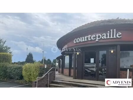 location commerce 267 m²