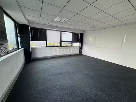 vente bureaux chelles 77500 225m²