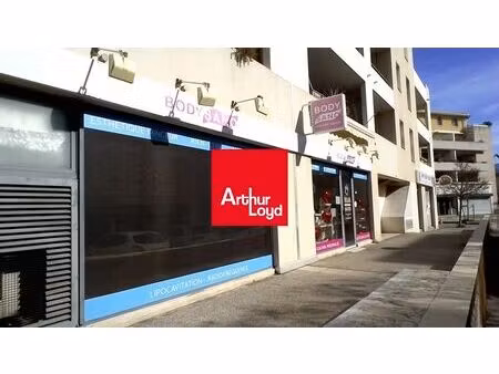 location commerce aubagne 13400 76m² à 152m²
