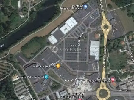 location commerce 450 m²