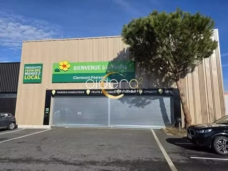 location commerce 640 m²