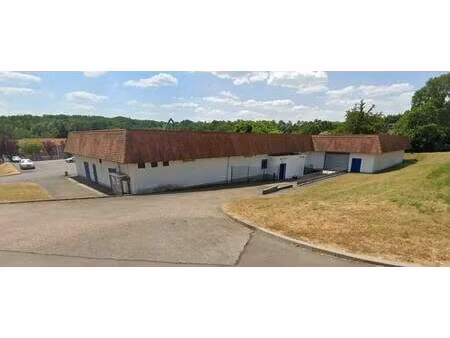 location commerce 1 200 m²