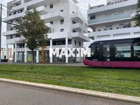 location commerce 67 m² à 167 m²