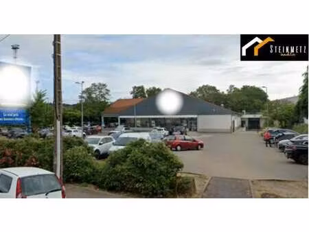 location commerce 1 521 m²