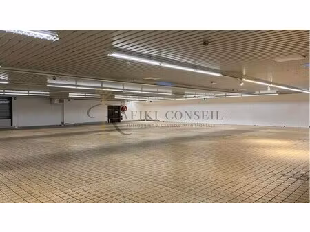 location commerce 260 m² à 1 070 m²