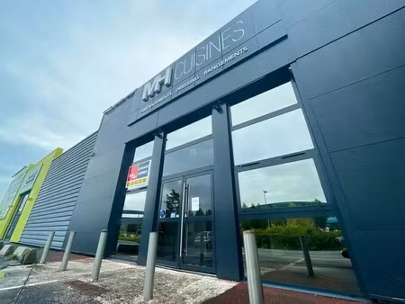 location commerce 523 m²