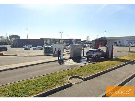 location commerce gratentour 31150 146m²