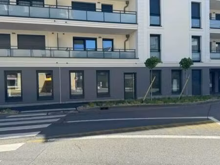 location commerce hagondange 57300 88m²