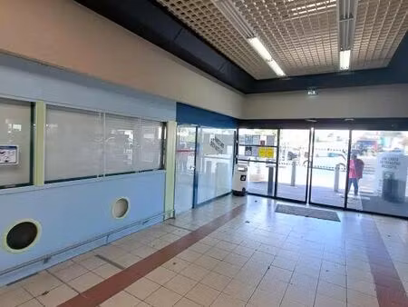 location commerce 47 m²