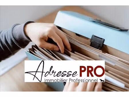 location commerce 60 m²