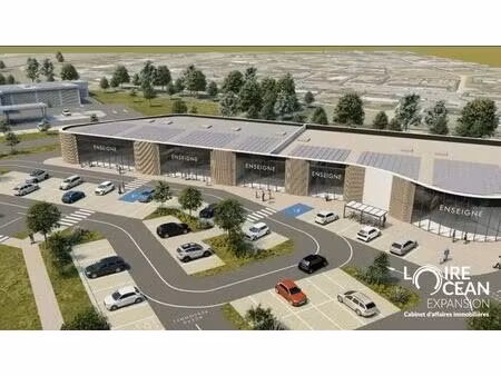 location commerce 2 200 m²