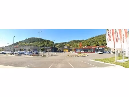 location commerce le teil 07400 865m²
