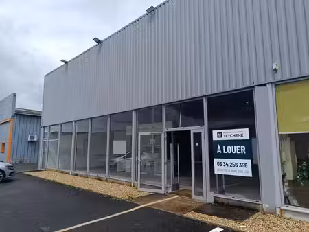 location commerce 450m²