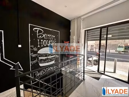 location commerce 90 m²