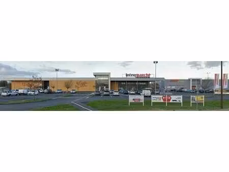 location commerce 98 m²