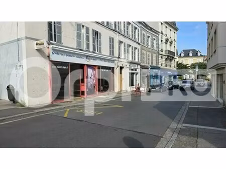 location local d'activités 172 m²