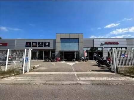 location commerce orange 84100 750m² à 1500m²