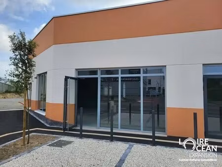 location commerce pornic 44210 95m²