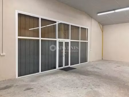 location commerce 240 m²
