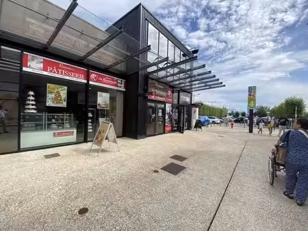 location commerce 78m²