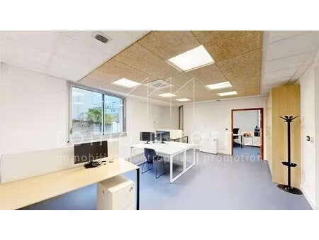 vente bureaux 242 m²