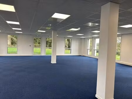 vente bureaux 108 m² à 239 m²