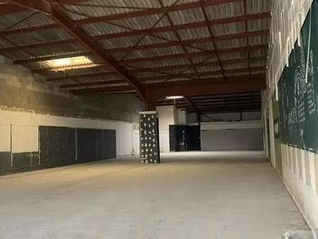 location commerce 540 m²