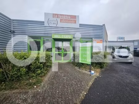 location commerce 340 m²