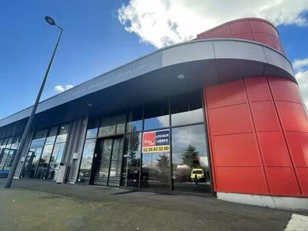 location commerce 130 m²