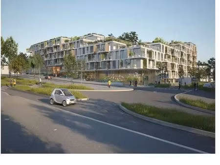 location commerce 185 m²