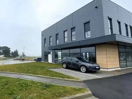 location commerce mordelles 35310 299m²
