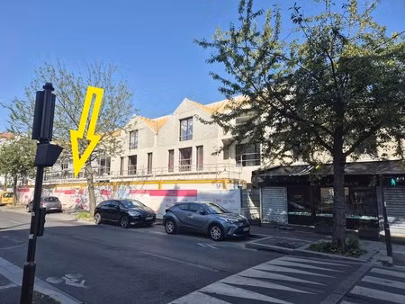 location commerce 78 m²