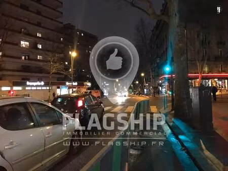 location commerce paris 75019 50m²