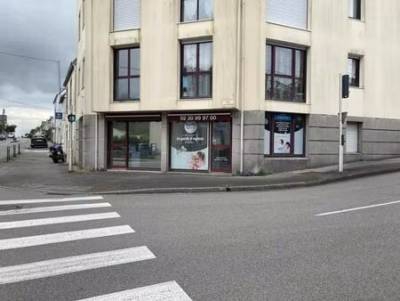 location commerce quimper 29000 58m²