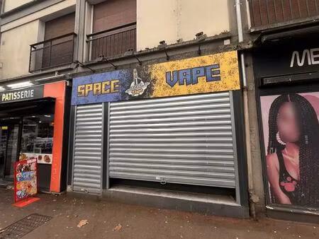 location commerce 36 m²