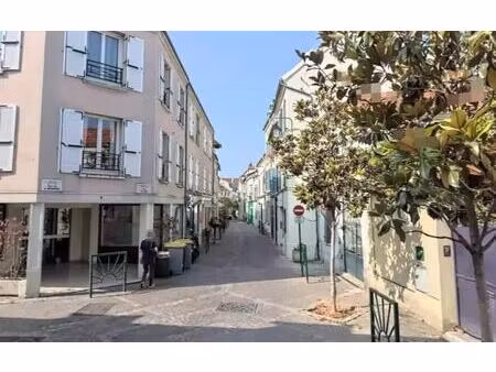 location commerce rueil malmaison 92500 63m²
