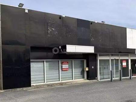 location commerce 614 m²