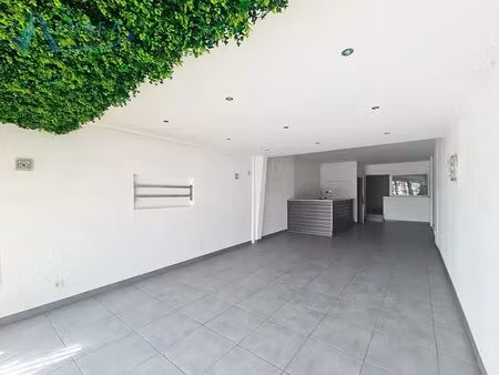 location commerce villeneuve loubet 06270 95m²