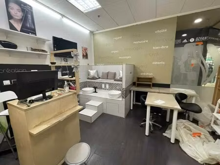 location commerce charenton le pont 94220 67m²