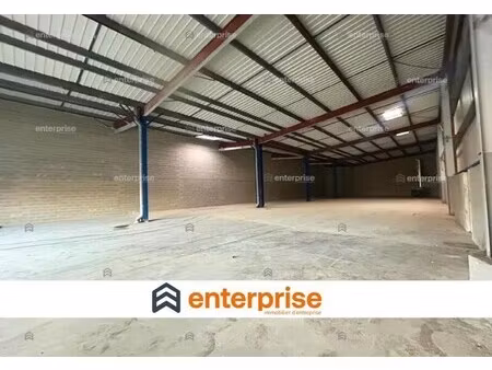 location commerce compiegne 60200 999m²
