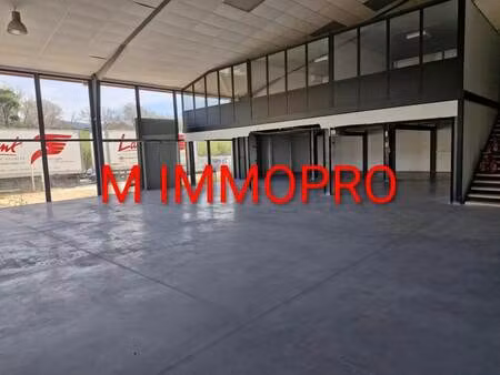 location commerce 775 m²