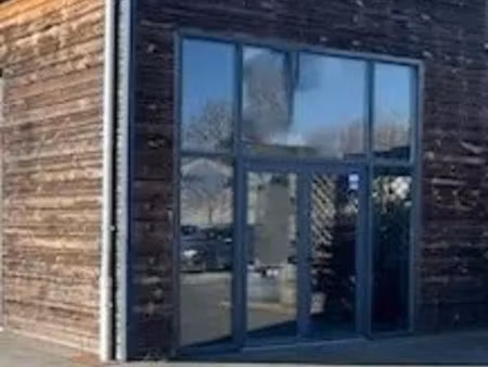 location commerce 103 m²