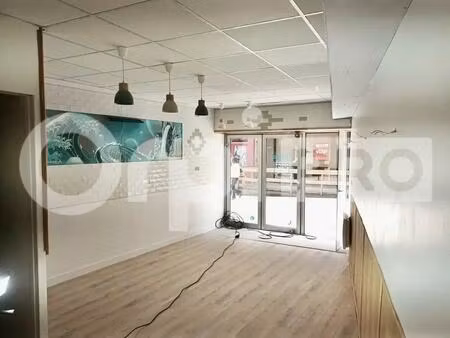 location commerce 26 m²
