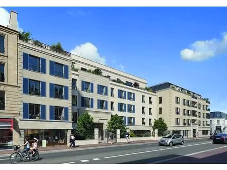 location commerce 105 m²