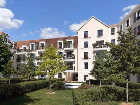 location commerce montlhéry 91310 164m² à 181m²