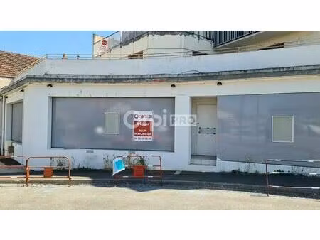 location commerce montlucon 03100 262m²