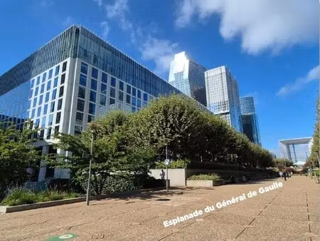 location commerce 163 m²