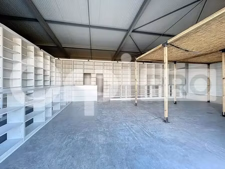 location commerce 170 m²