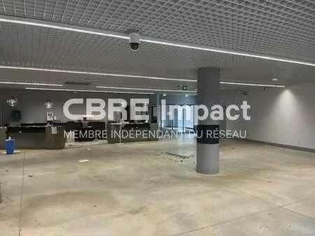 location commerce reims 51100 1633m²